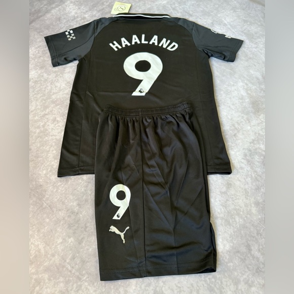 Manchester City Away Premier league set Haaland 9 - Picture 8 of 11